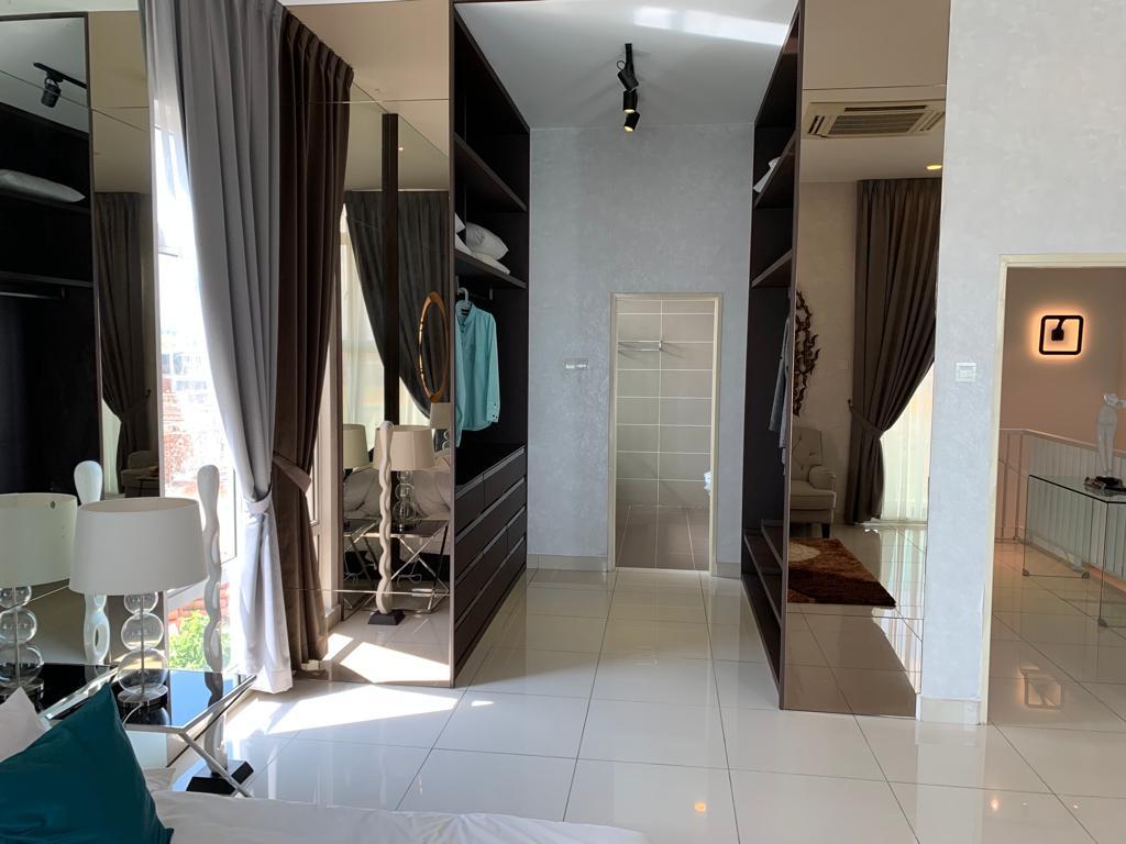 Master bedroom detail and lighting